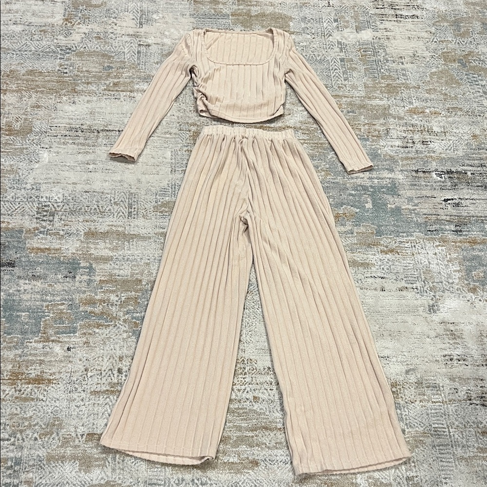 ‼️ Cream Ribbed Two-Piece Set ‼️